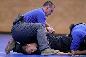 Jiu jitsu training for police